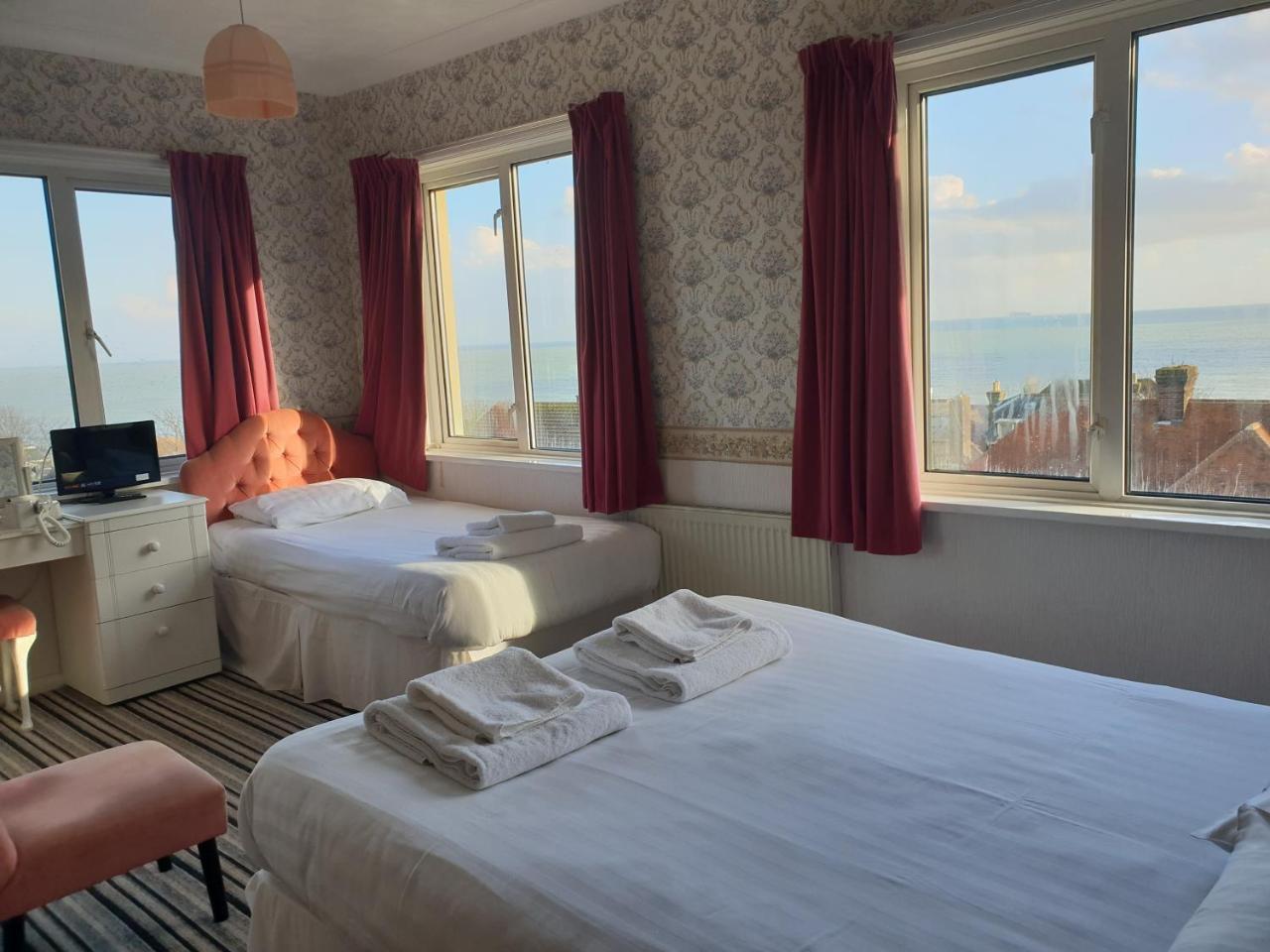 The Wight Bay Hotel - Isle Of Wight Sandown Zewnętrze zdjęcie